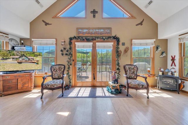 531 Brookwood RD, Wirtz, VA 24184