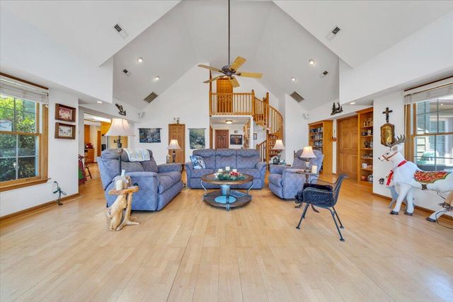 531 Brookwood RD, Wirtz, VA 24184