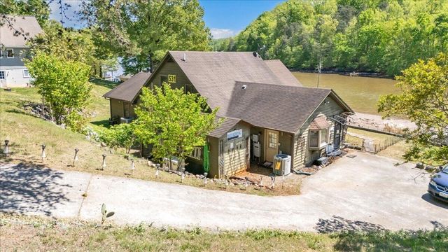 531 Brookwood RD, Wirtz, VA 24184