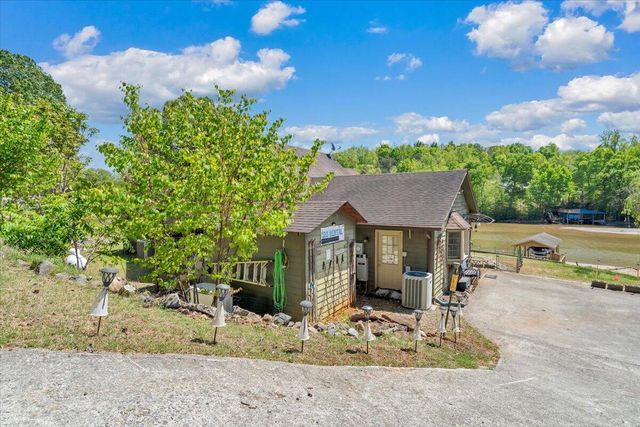 531 Brookwood RD, Wirtz, VA 24184