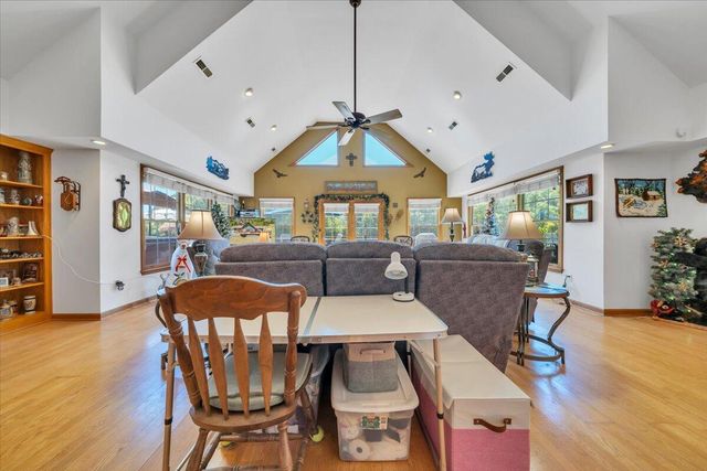531 Brookwood RD, Wirtz, VA 24184