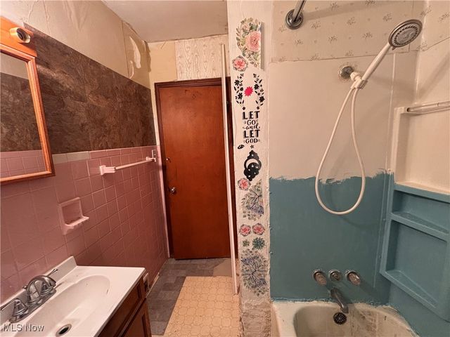 105 Church Street, Weirton, WV 26062