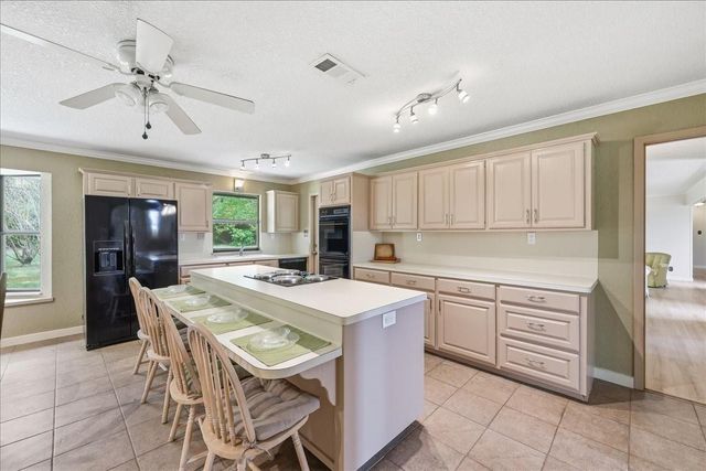 3010 Kelley Street, Orange, TX 77630