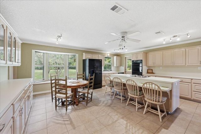 3010 Kelley Street, Orange, TX 77630