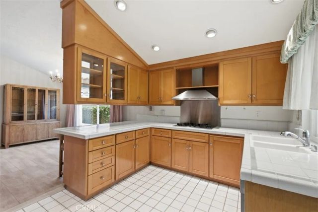 6307 Rhea, Tarzana, CA 91335