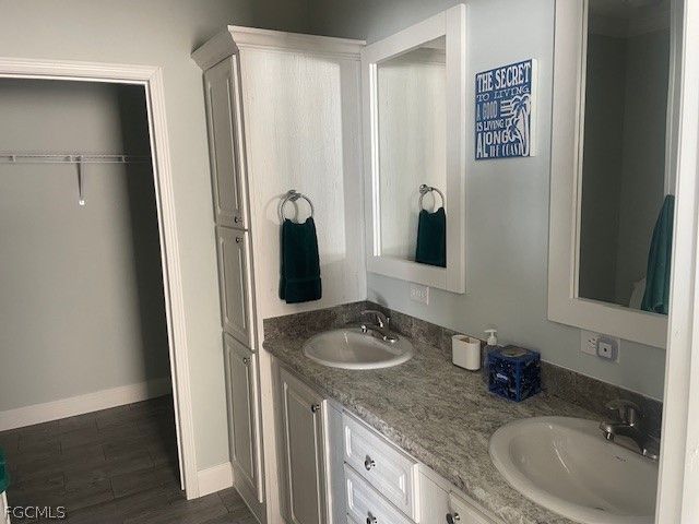 2951 York RD, St James City, FL 33956