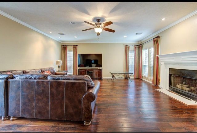 13515 Jessica Lane, Houston, TX 77069