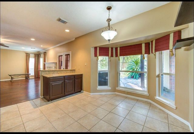 13515 Jessica Lane, Houston, TX 77069