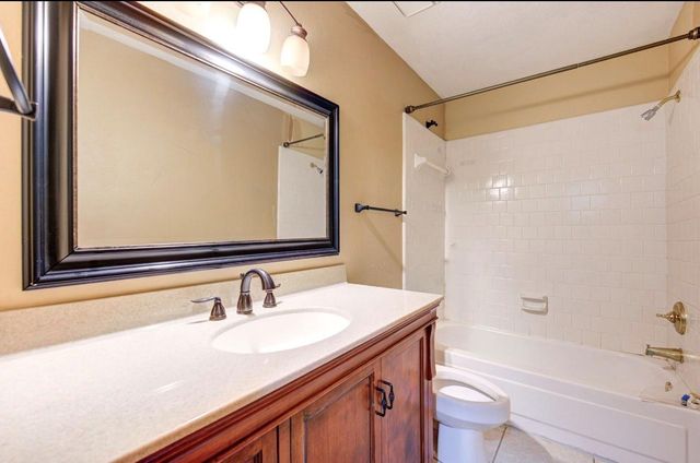 13515 Jessica Lane, Houston, TX 77069