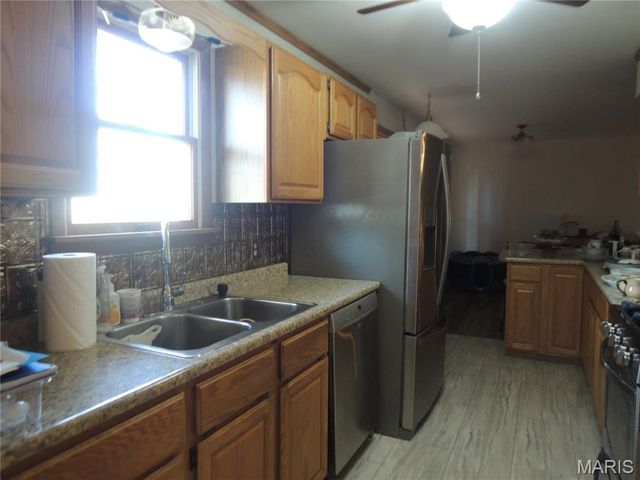 405 W Spring Street, Greenville, IL 62246