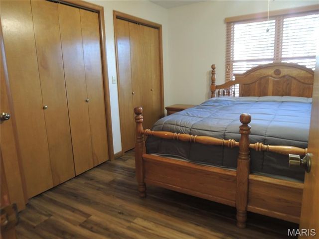 405 W Spring Street, Greenville, IL 62246