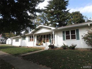 405 W Spring Street, Greenville, IL 62246