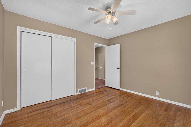 1720 Elmwood Avenue, Bettendorf, IA 52722