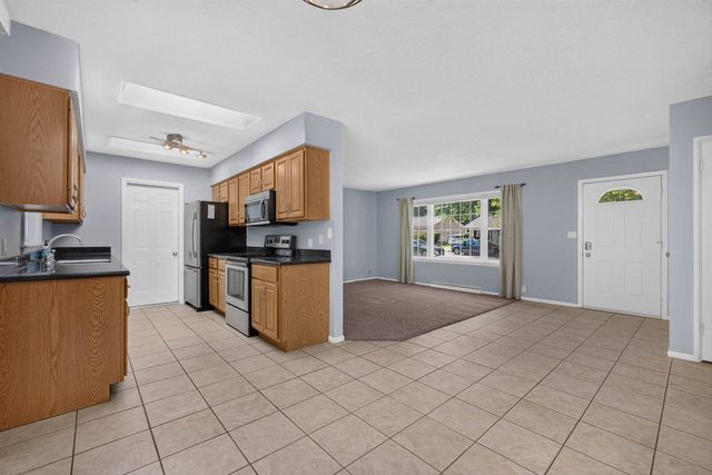 1720 Elmwood Avenue, Bettendorf, IA 52722