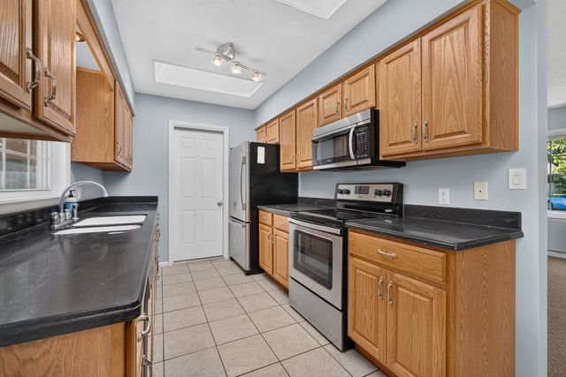 1720 Elmwood Avenue, Bettendorf, IA 52722