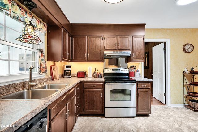 617 Hunting Ridge Road, Wilmington, NC 28412