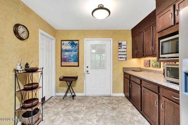617 Hunting Ridge Road, Wilmington, NC 28412