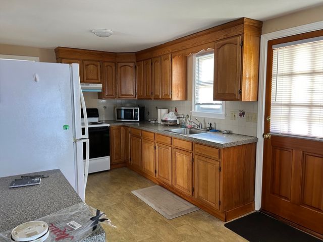 39 School Street 1, Milford, MA 01757