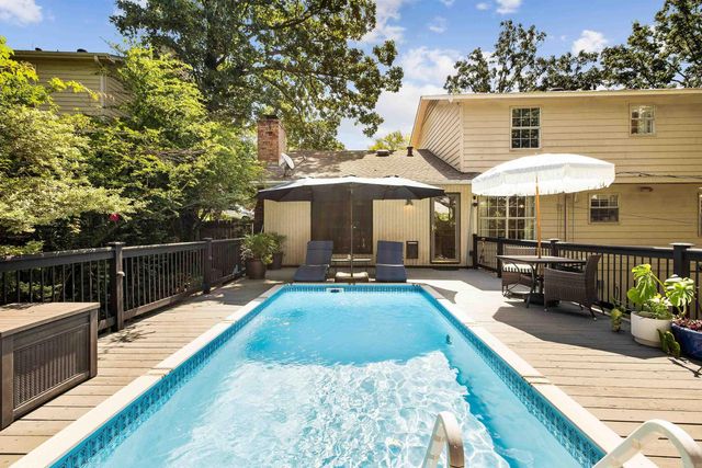 4 Summerland Court, Little Rock, AR 72227