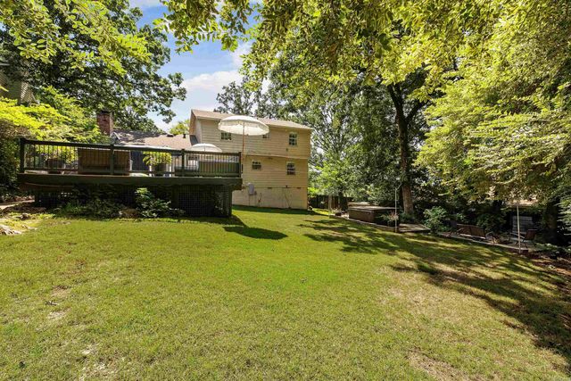 4 Summerland Court, Little Rock, AR 72227