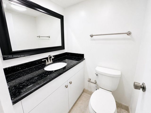 250 174th Street 115, Sunny Isles Beach, FL 33160