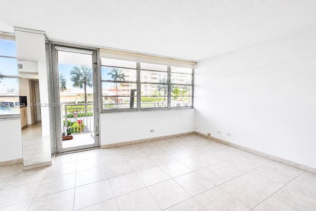 250 174th Street 115, Sunny Isles Beach, FL 33160