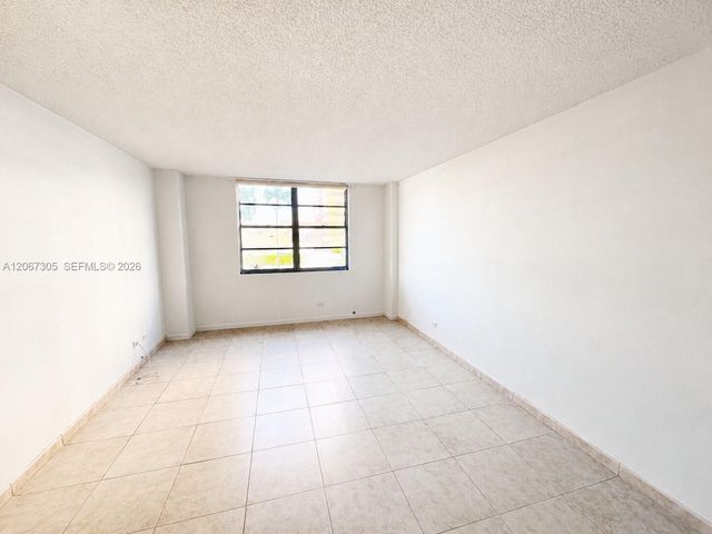 250 174th Street 115, Sunny Isles Beach, FL 33160