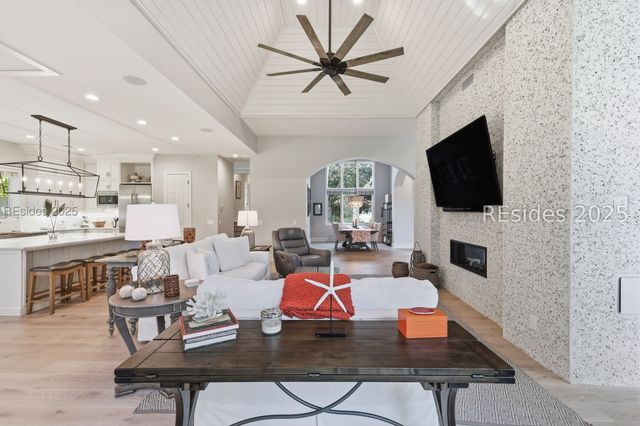 24 Ridgewood Ln, Hilton Head Island, SC 29928