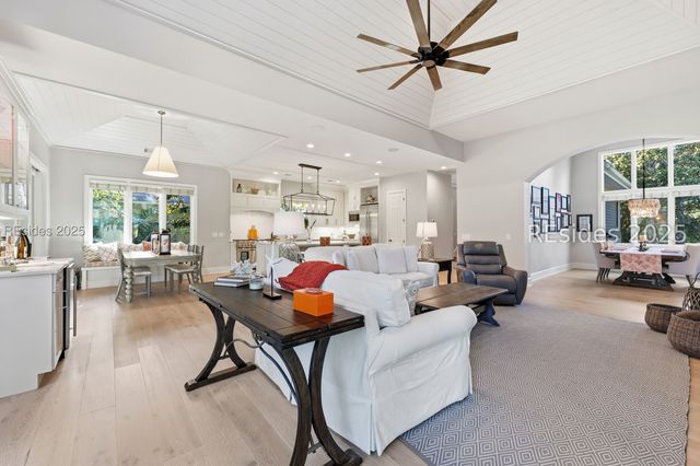 24 Ridgewood Ln, Hilton Head Island, SC 29928