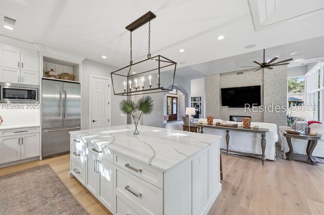 24 Ridgewood Ln, Hilton Head Island, SC 29928