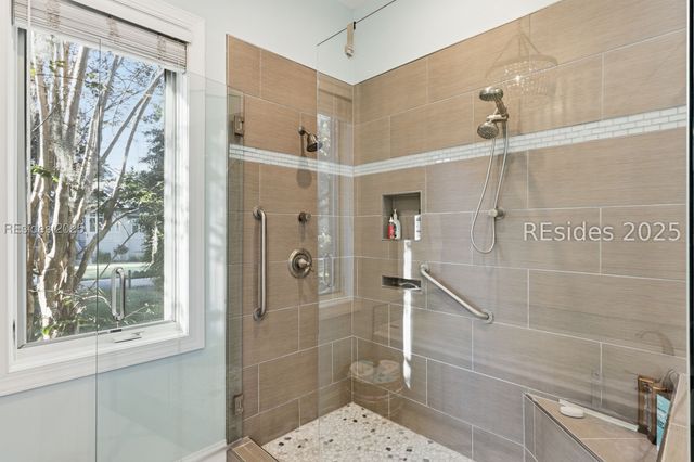 24 Ridgewood Ln, Hilton Head Island, SC 29928