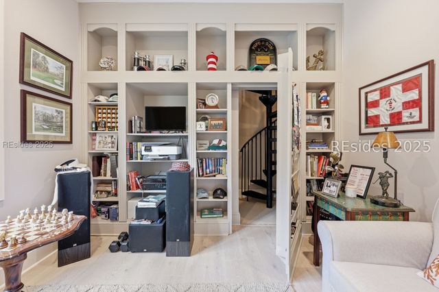 24 Ridgewood Ln, Hilton Head Island, SC 29928