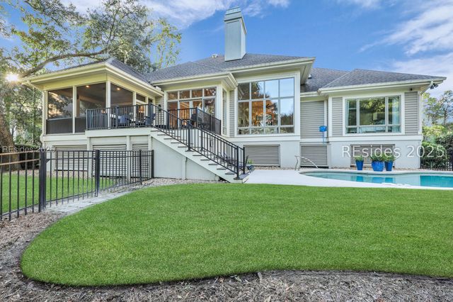 24 Ridgewood Ln, Hilton Head Island, SC 29928