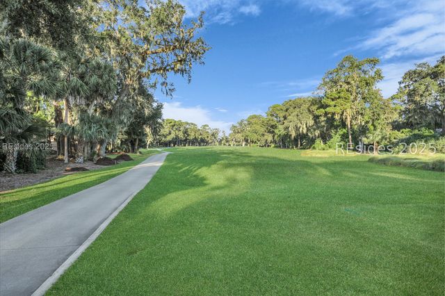 24 Ridgewood Ln, Hilton Head Island, SC 29928