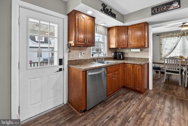 115 S WALNUT AVE, Maple Shade, NJ 08052