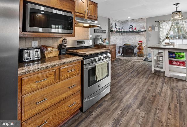 115 S WALNUT AVE, Maple Shade, NJ 08052