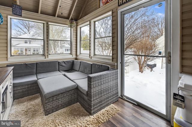 115 S WALNUT AVE, Maple Shade, NJ 08052