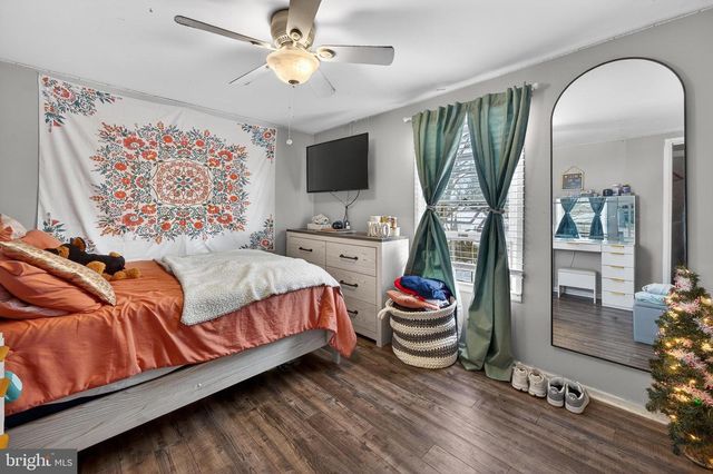 115 S WALNUT AVE, Maple Shade, NJ 08052