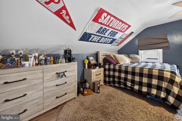 115 S WALNUT AVE, Maple Shade, NJ 08052