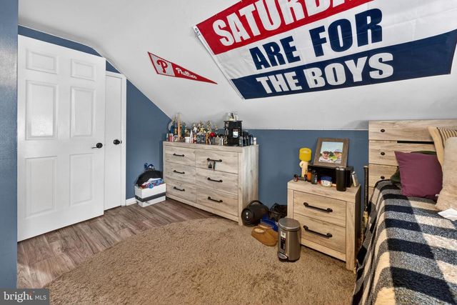 115 S WALNUT AVE, Maple Shade, NJ 08052