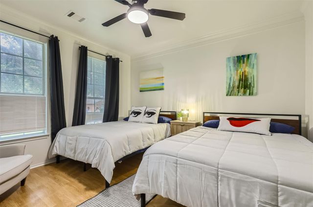 1016 Thackeray LN, Pflugerville, TX 78660