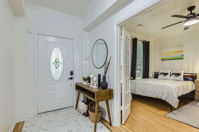 1016 Thackeray LN, Pflugerville, TX 78660