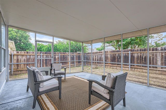 1016 Thackeray LN, Pflugerville, TX 78660