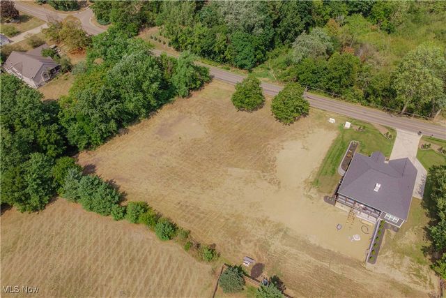 Heckman Street NW, Uniontown, OH 44685