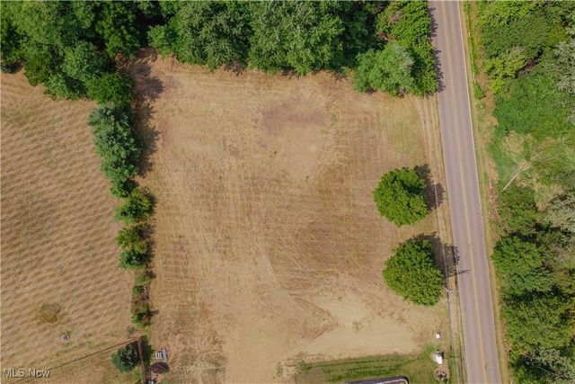 Heckman Street NW, Uniontown, OH 44685