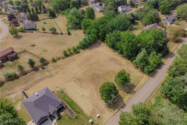 Heckman Street NW, Uniontown, OH 44685