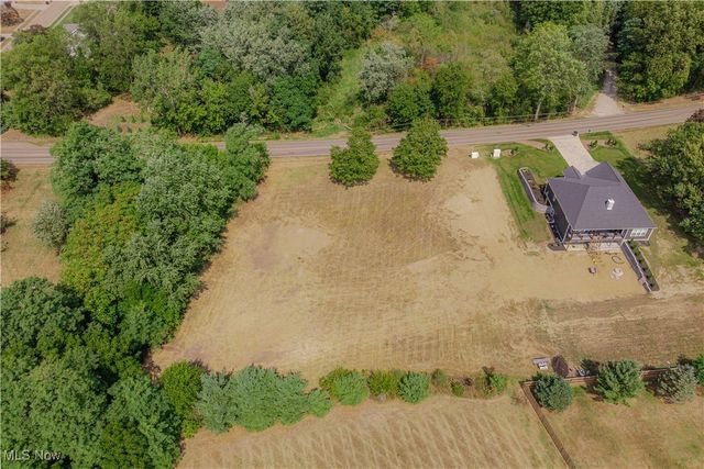 Heckman Street NW, Uniontown, OH 44685