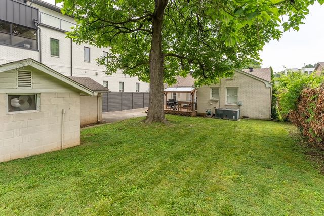 1601 15th Ave, S, Nashville, TN 37212