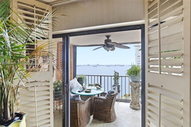 1800 NE 114th St 1505, Miami, FL 33181