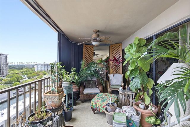 1800 NE 114th St 1505, Miami, FL 33181